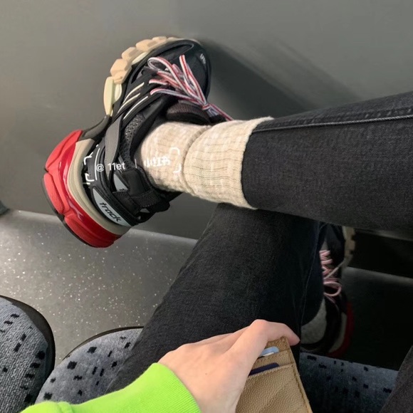 NEW Balenciaga track sneaker - Picture 3 of 4